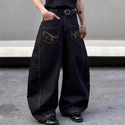 Jeans larghi alla moda retrò