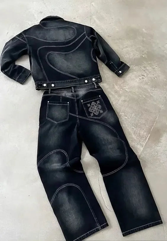 Costume deux pièces pour homme, veste et pantalon.